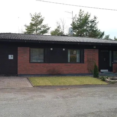 Kotimaailma - Cozy And Spacious House Naantali