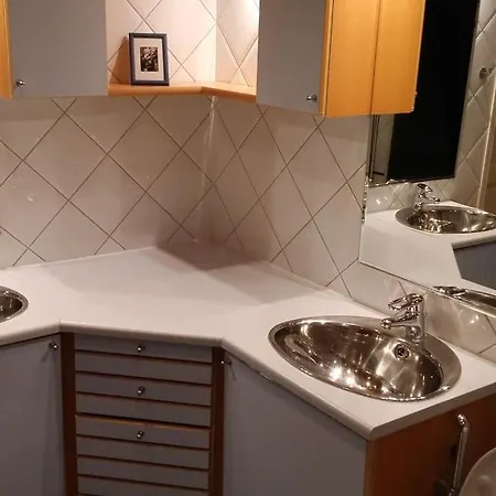 Kotimaailma - Cozy And Spacious House Apartment