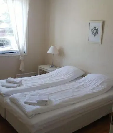 Apartment Kotimaailma - Cozy And Spacious House Naantali
