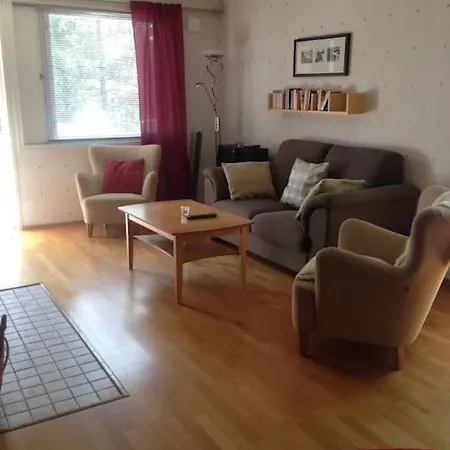 Kotimaailma - Cozy And Spacious House Apartment