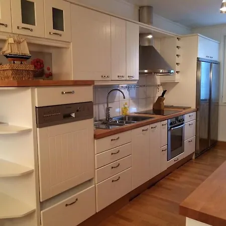 Apartment Kotimaailma - Cozy And Spacious House